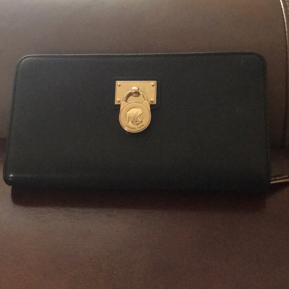 Michael Kors wallet